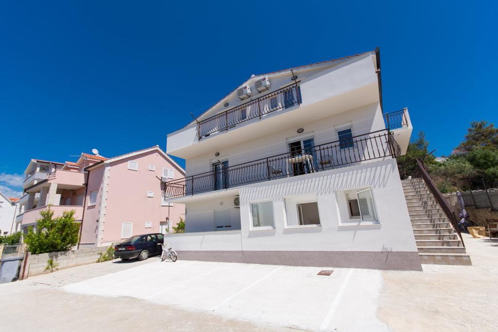 Apartment Papak Трогир Экстерьер фото
